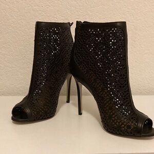 New Badgley Mischka Black Cutout Heeled Boots